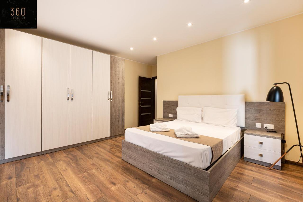 Seafront, Designer Apt With Private Terrace & Wifi By 360 Estates Pietà Zewnętrze zdjęcie